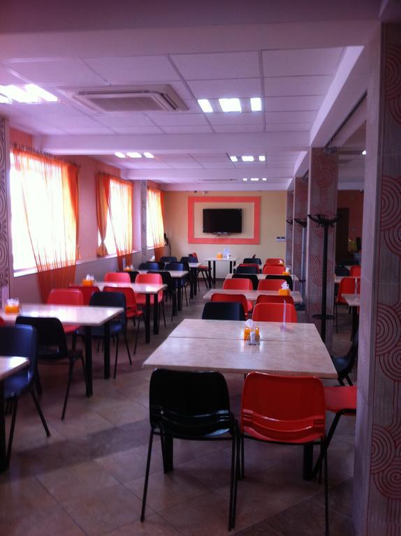 Mereke Hotel Ustʼ-Kamenogorsk 외부 사진
